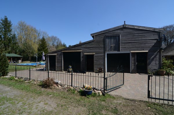 garage/schuur/stallen/tuin/zwembad/poolhouse